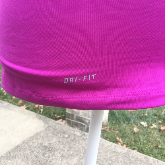 Awesome Nike Pro Combat dri-fit top! - Picture 6 of 7